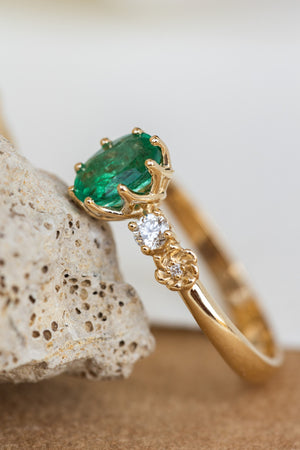 Oval Cut Emerald Engagement Ring at Diamond and Gold Wareh